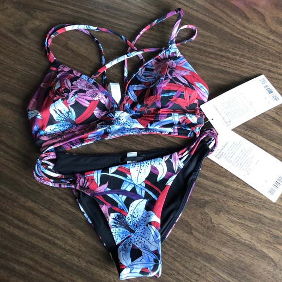 lululemon athletica Other - NWT lululemon bikini lululemon athletica Other - NWT lululemon bikini